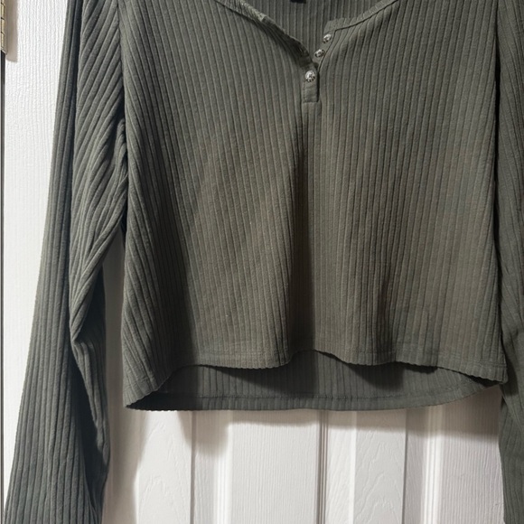 Women's Wild Fable Long Sleeve Crop Top - Picture 6 of 7